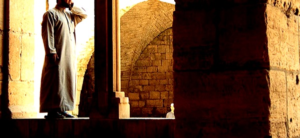 Kapan Berdiri Untuk Shalat Ketika Iqamah&nbsp;Dikumandangkan?