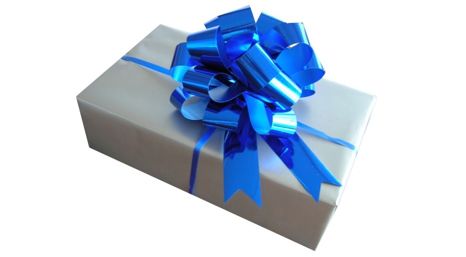 Menerima Hadiah Dari Non-Muslim Di Hari Raya&nbsp;Mereka