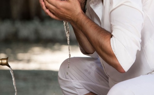 Panduan Ringkas Tata Cara Wudhu Sesuai Sunnah&nbsp;Nabi